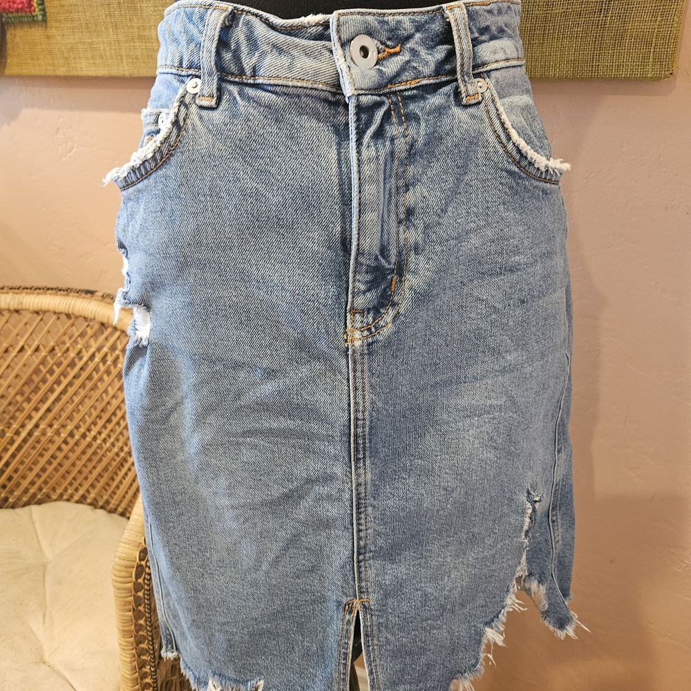 Anthropologie "Pilcro And The Letterpress" Blue Distressed Denim Mini Skirt - Picture 5 of 10